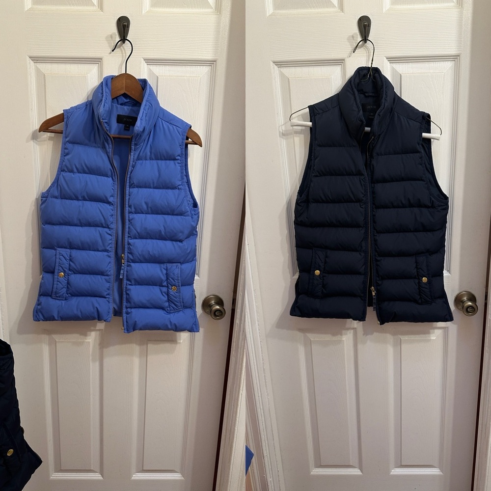 JCREW Navy / Light blue Puffer Vest XS 100% down filled. Excellent condition $20